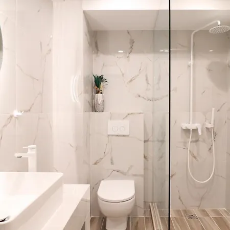 Apartment F & B Collection - Central Gems *
